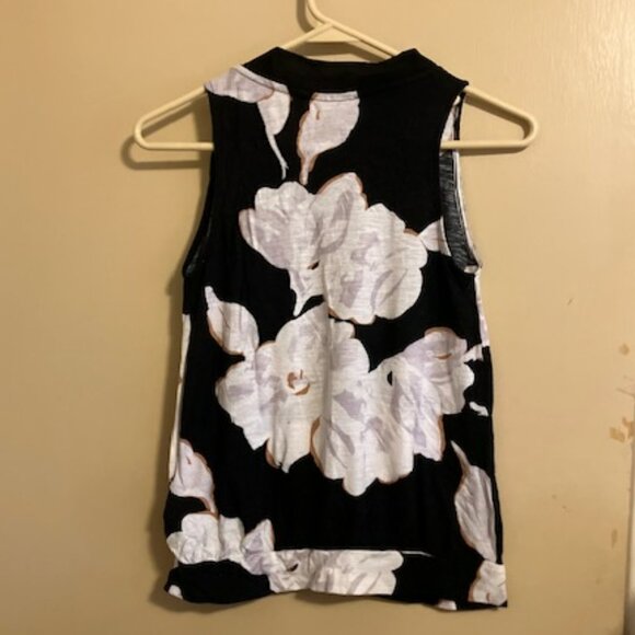 Anthro Sleeveless Floral Top with Bow - Picture 3 of 5
